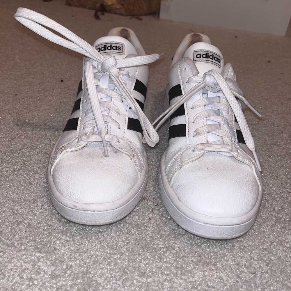 Adidas Sneakers